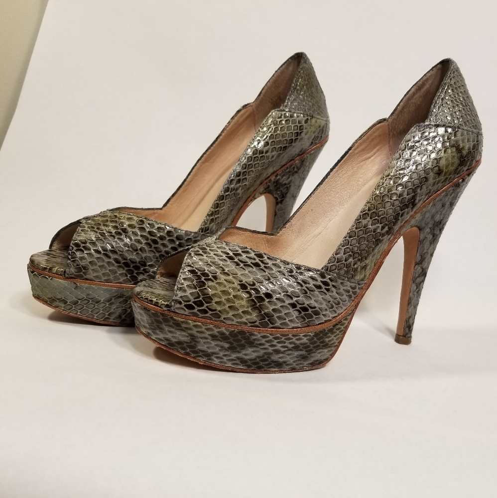 House of Harlow 1960 Snakeskin platform pumps